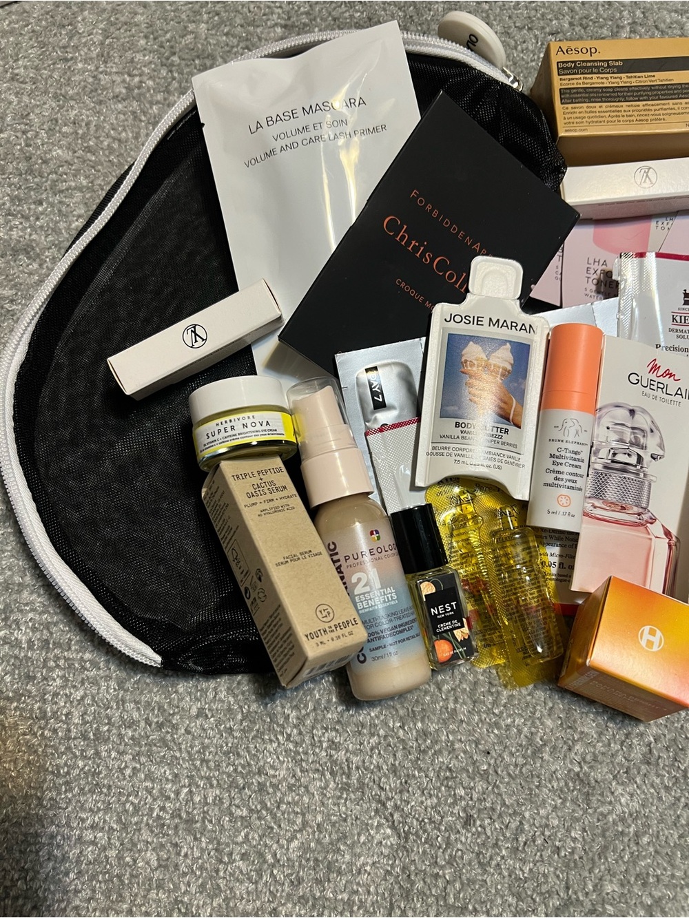 Assorted beauty samples with Olaplex Makeup Bag - Picture 3 of 5